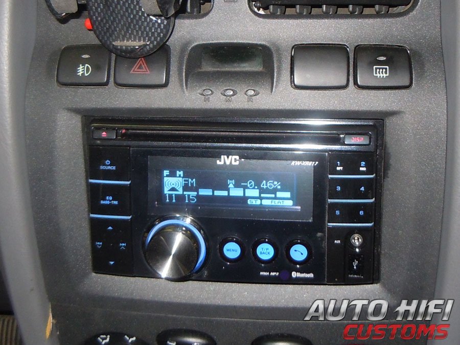 Установка автомагнитолы JVC KW-XR817EE в Hyundai Santa Fe