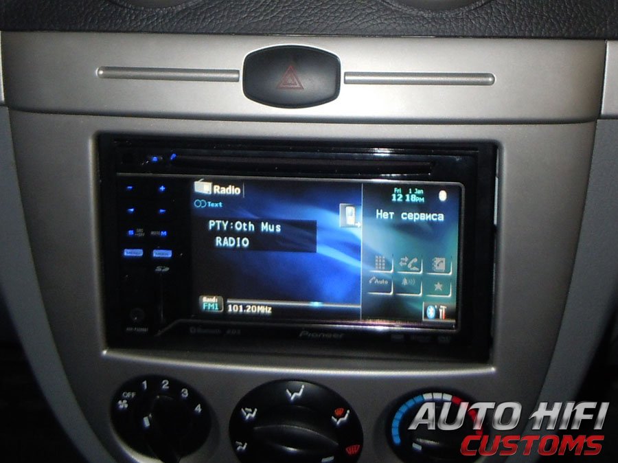 Установка автомагнитолы Pioneer AVH-P3200BT в Chevrolet Lacetti