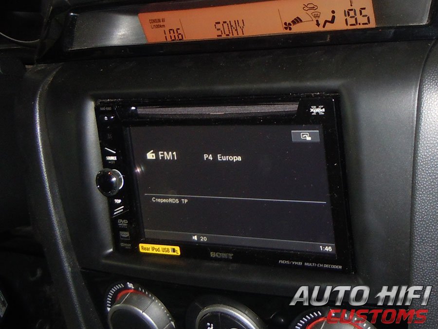 Установка автомагнитолы Sony XAV-E60 в Mazda 3