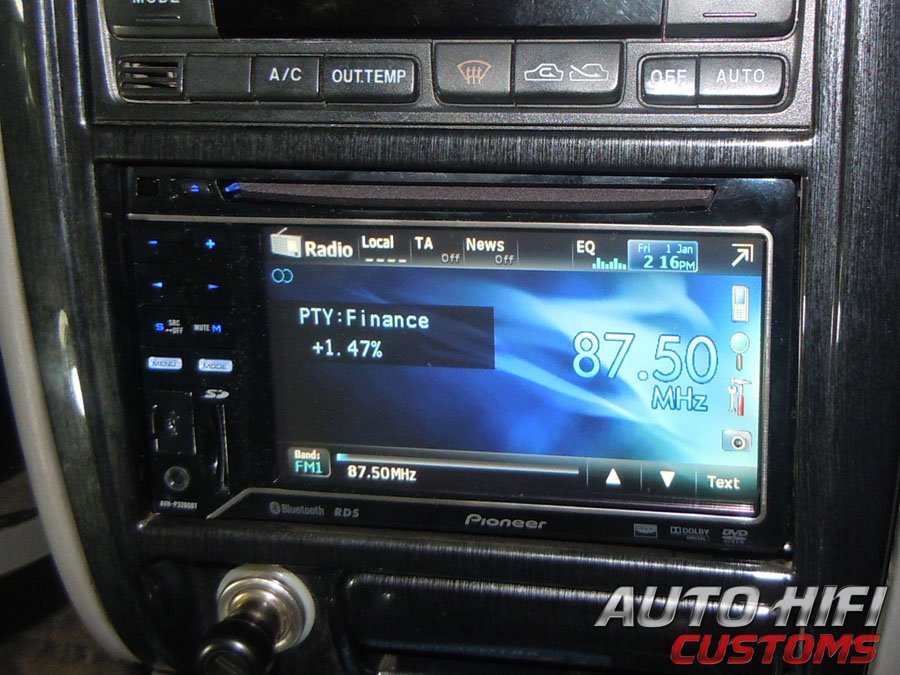 Установка автомагнитолы Pioneer AVH-P3200BT в Subaru Forester (SF)