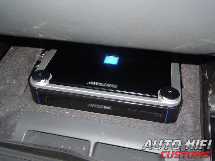 Установка усилителя Alpine PDX5 в Toyota Land Cruiser 200
