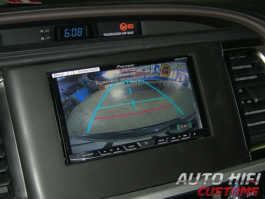 Установка автомагнитолы Pioneer AVH-X8600BT в Toyota Highlander