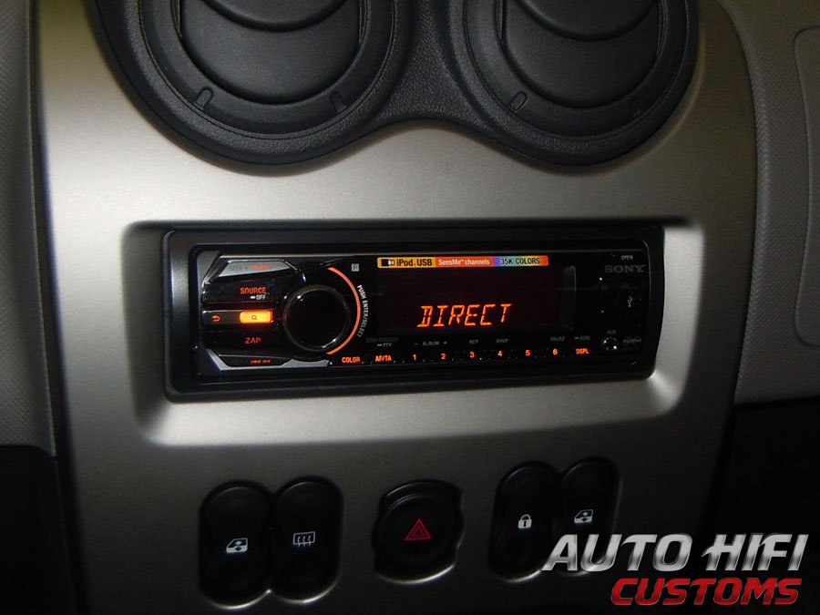 Установка автомагнитолы Sony CDX-GT650UI в Renault Sandero
