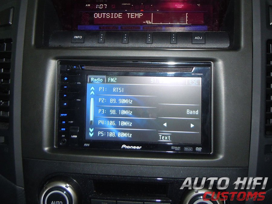 Установка автомагнитолы Pioneer AVH-P3100DVD в Mitsubishi Pajero IV