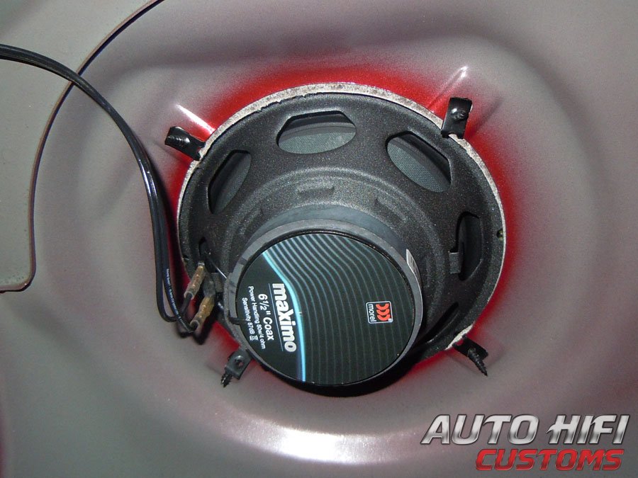 Установка акустики Morel Maximo Coax 6 в Lada Kalina