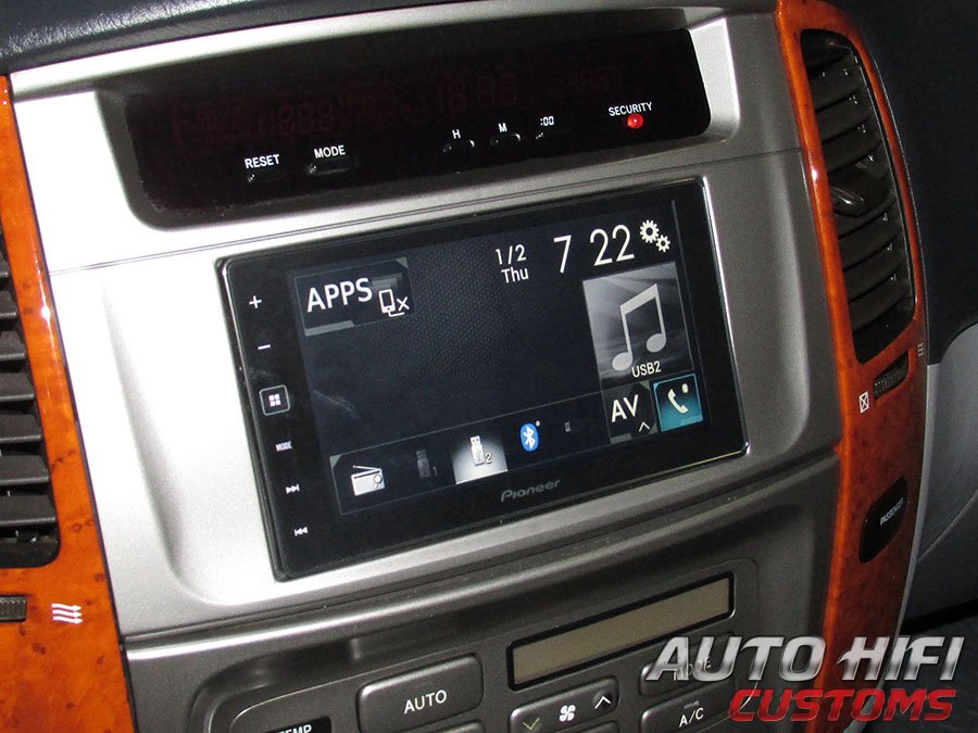 Установка автомагнитолы Pioneer SPH-DA120 в Toyota Land Cruiser 100
