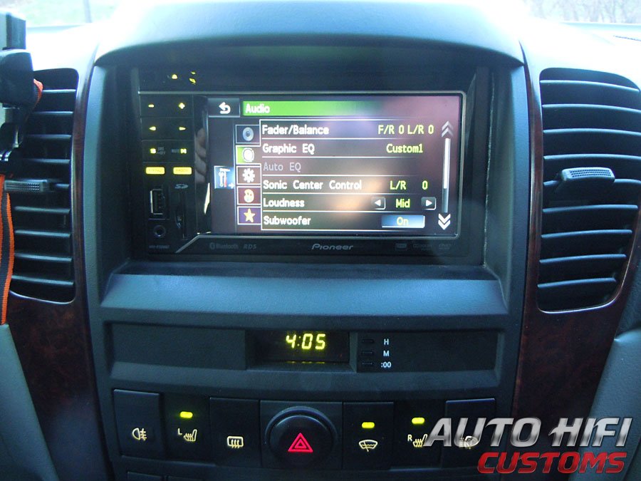 Установка автомагнитолы Pioneer AVH-P3200BT в KIA Sorento I (BL)