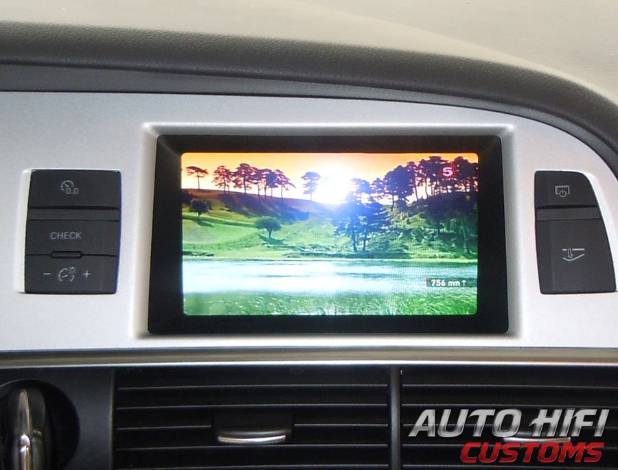 Установка ТВ-тюнера Digital TV DVB-T в Audi A6 (C6)