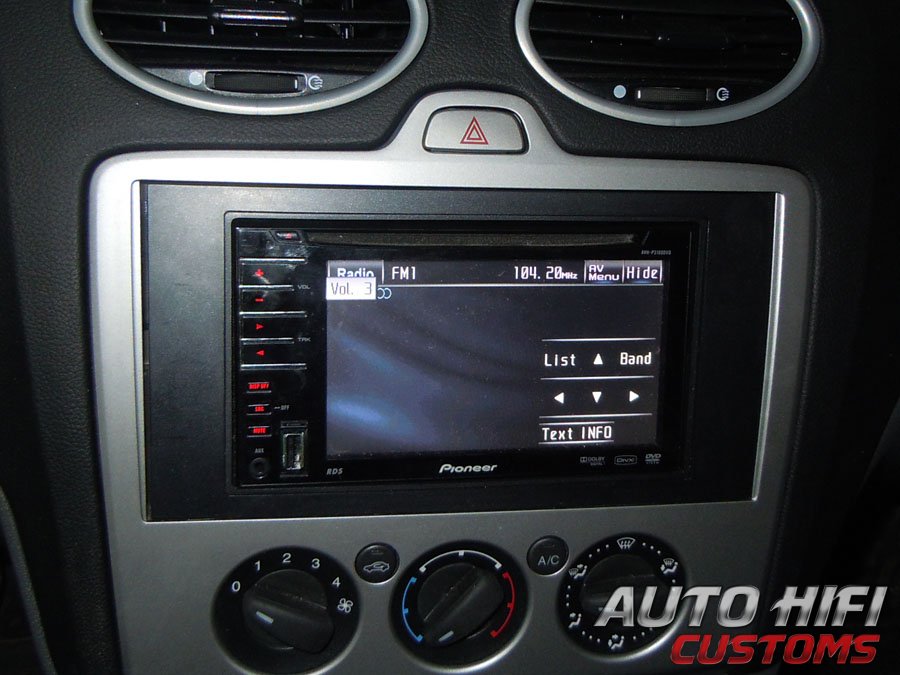 Установка автомагнитолы Pioneer AVH-P3100DVD в Ford Focus 2